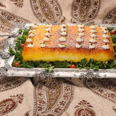 Tahchin  es comida irani 